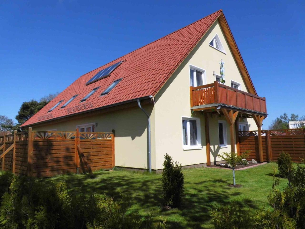 Ferienzimmer Quint Nahe Kap Arkona Apartment Altenkirchen  Exterior photo